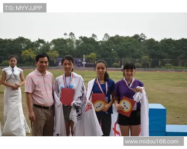 广东外语外贸大学女子足球队勇夺全国冠军展现青春风采 广东外语外贸大学女子足球队勇夺全国冠军展现青春风采